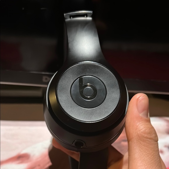 Beats Black Wireless Headphones